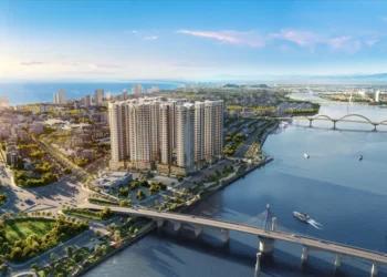 Khu vực cảnh quan bờ Đông sông Hàn trải dài hết tuyến đường Trần Hưng Đạo được phát triển phục vụ người dân và du khách